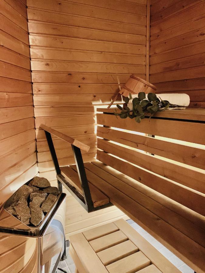 City Home Finland Spacious Downtown Apartment - One Bedroom, Private Sauna And Great Location In Tampere Downtown エクステリア 写真